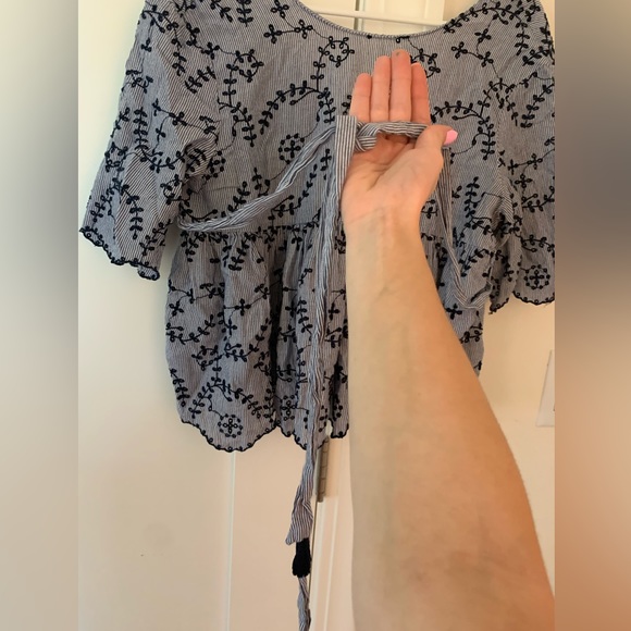 Boutique Blue Embroidered Blouse - Picture 6 of 6